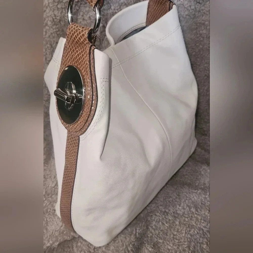 Coach Cream and Brown Hobo Bag - Picture 7 of 16